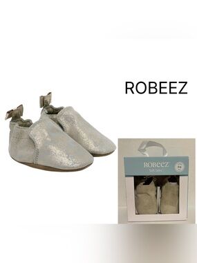 ROBEEZ - SLIGHT DEFECT - 0/6M - NWT - PRETTY PEARL GOLD LEATHER BOOTIES
